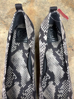 Load image into Gallery viewer, TORY BURCH Size 10.5 Espadrilles

