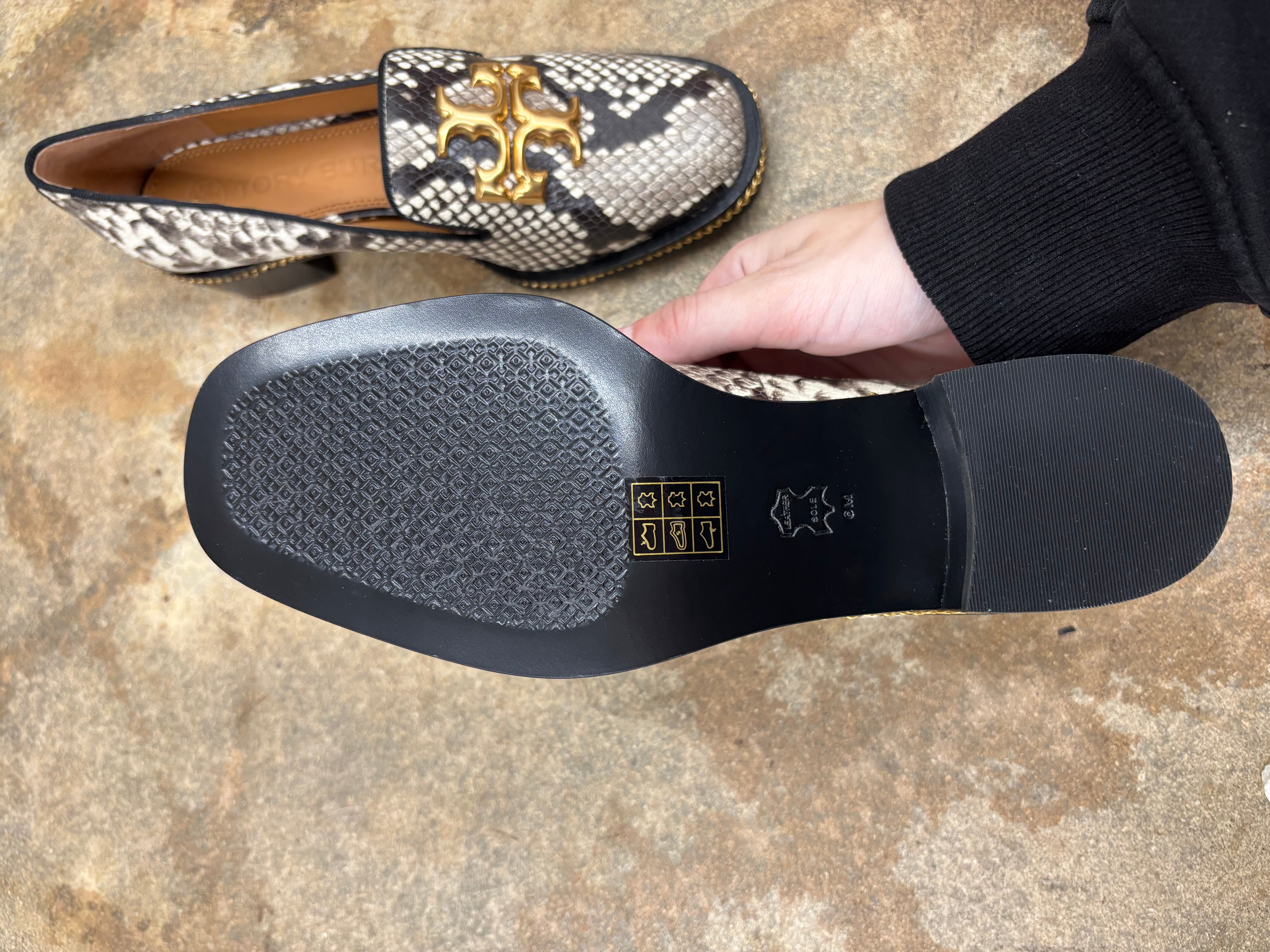 TORY BURCH Size 6 Loafers